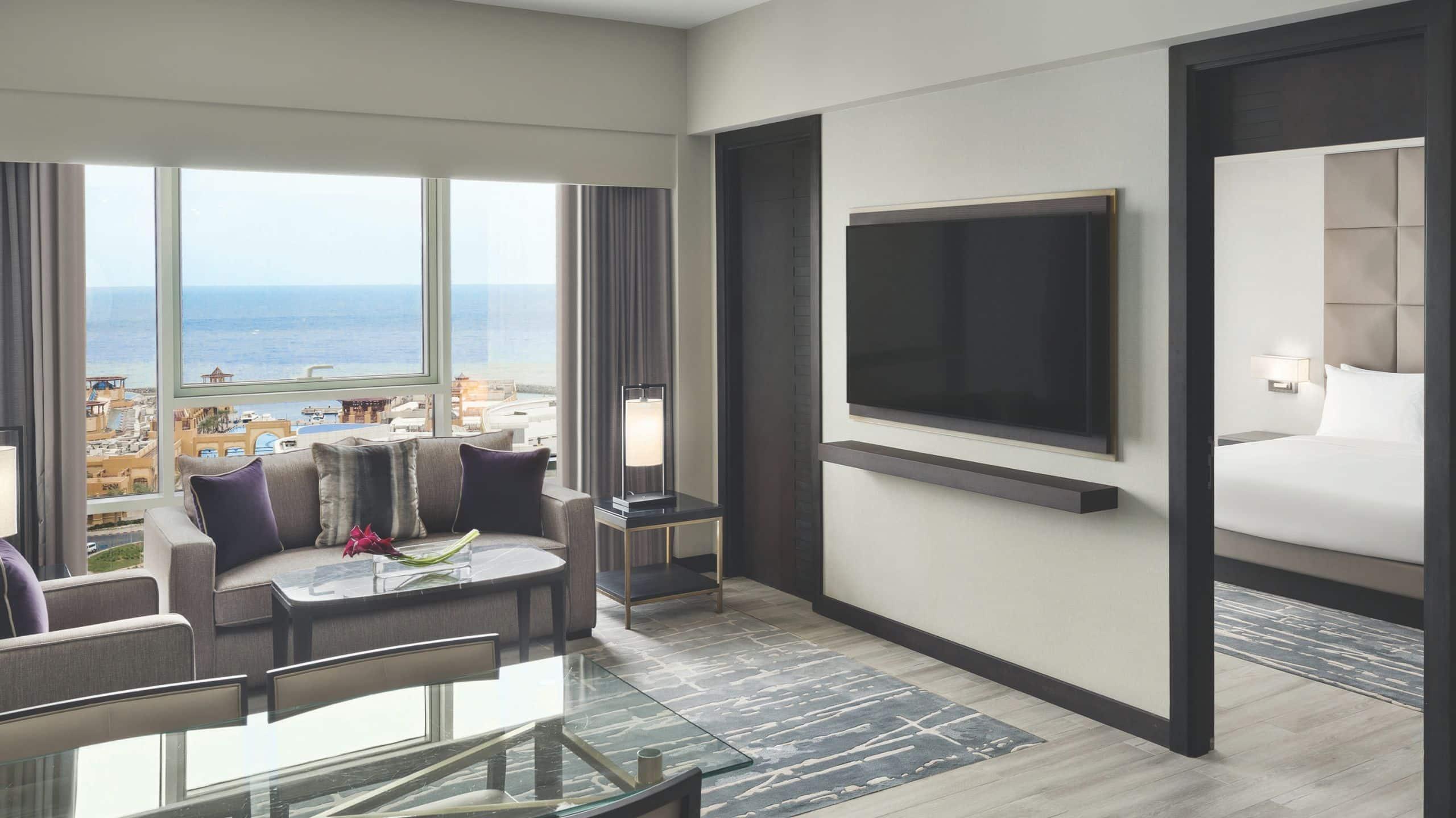Hyatt Regency Al Kout Mall Kuwait City Exterior foto A suite at the hotel