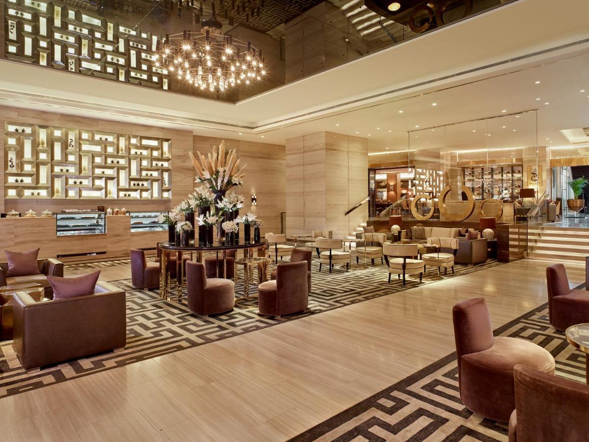 Hyatt Regency Al Kout Mall Kuwait City Exterior foto Lobby